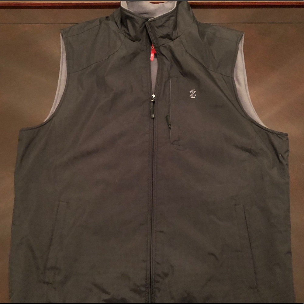 NWOT Izod Black winter vest